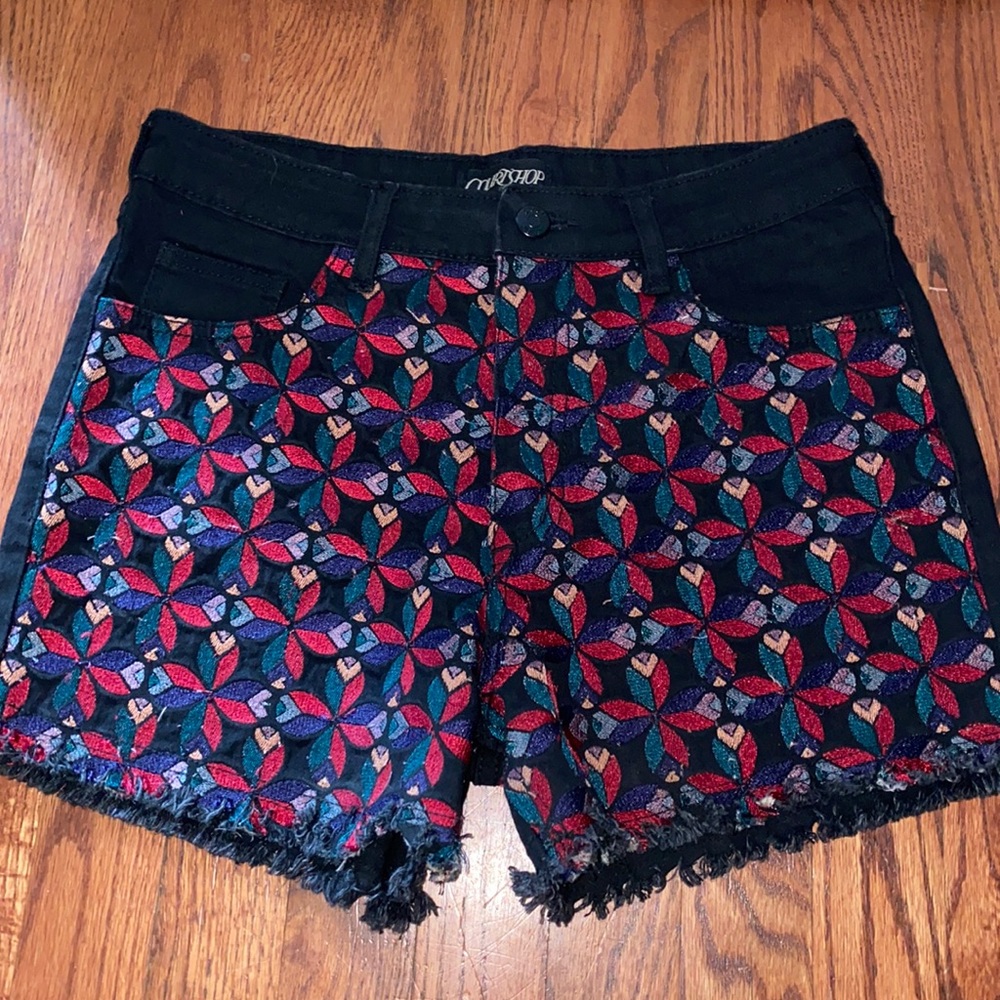 Embroidered shorts